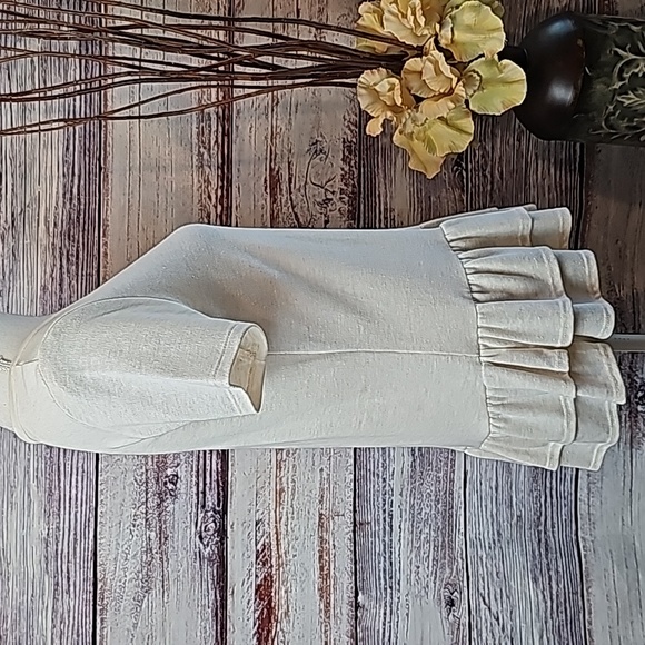 ALYA SHORT SLEEVE DOUBLE RUFFLE TIERED PULLOVER TOP - Picture 3 of 12